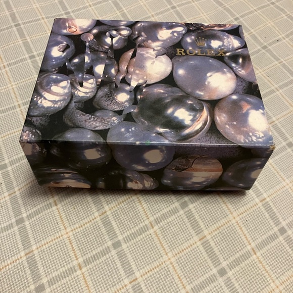 Authentic Rolex outer box - Picture 1 of 7